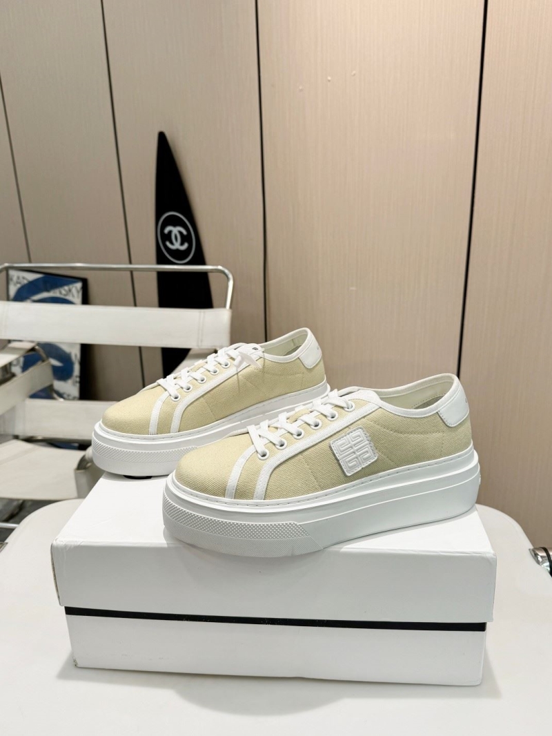 Givenchy Sneakers